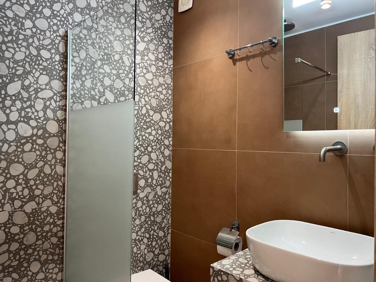 Elenasrooms Kallithea  ภายนอก รูปภาพ